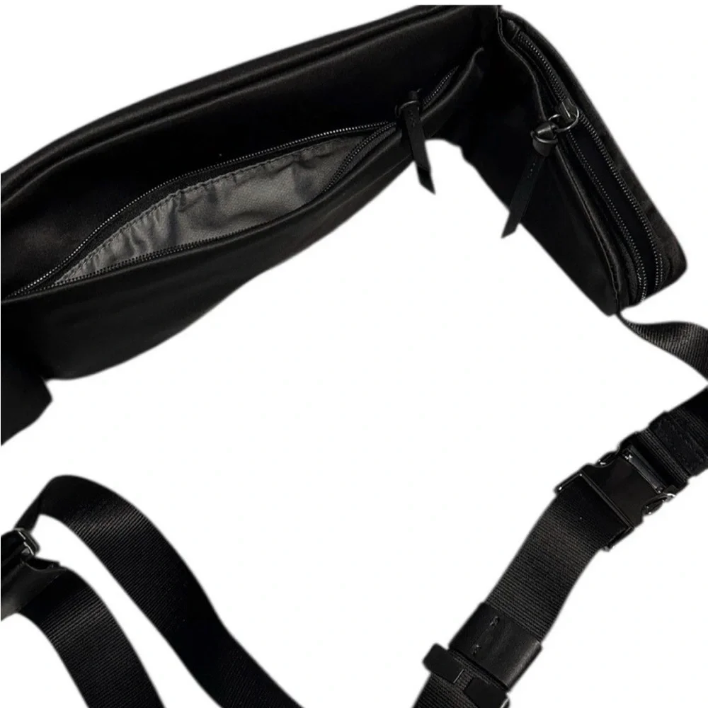 Rare‼️EUC TUMI Sleek Sling/ Crossbody/Fanny Safe International Travel Bag